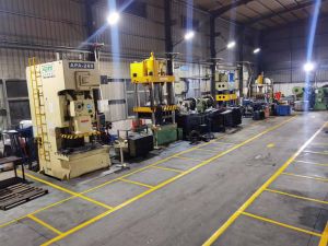 200-500吨液压成型机